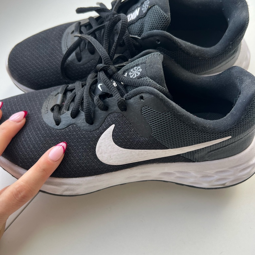 Nike Black and White Sneakers Shoes 8